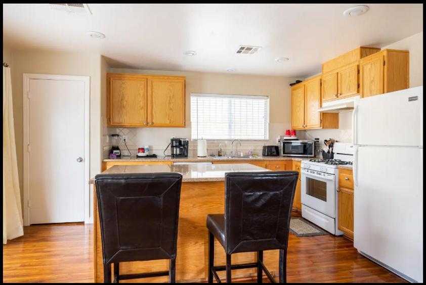 4 Bedroom North Las Vegas With Pool Екстер'єр фото